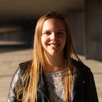 Bijles wiskunde, statistiek of fysica met Carmen