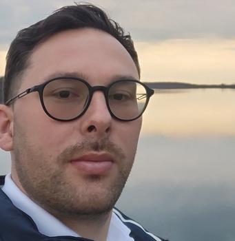 Bijles economie, studiebegeleiding of Frans met Sander