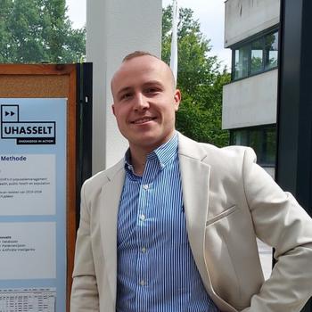 Bijles anatomie, management en organisatie of statistiek met Niels