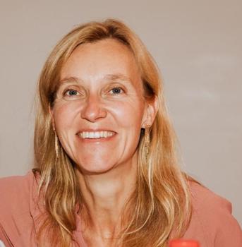 Bijles Frans, studiebegeleiding of Nederlands met Evelyne